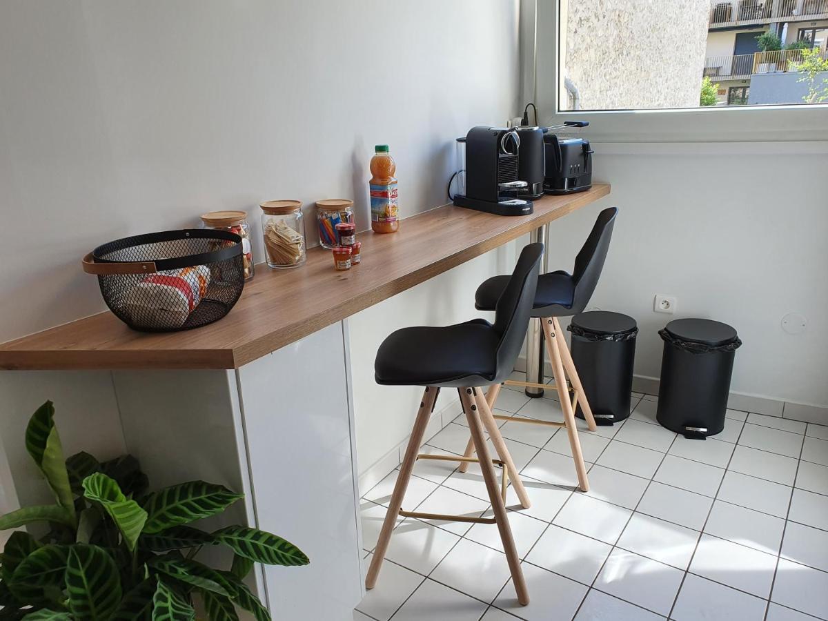 Magnifique Appartement Avec Garage Prive Et Terrasse Reims Exterior photo
